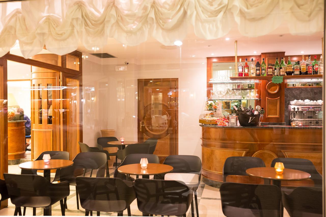 Hotel Tritone カオルレ エクステリア 写真
