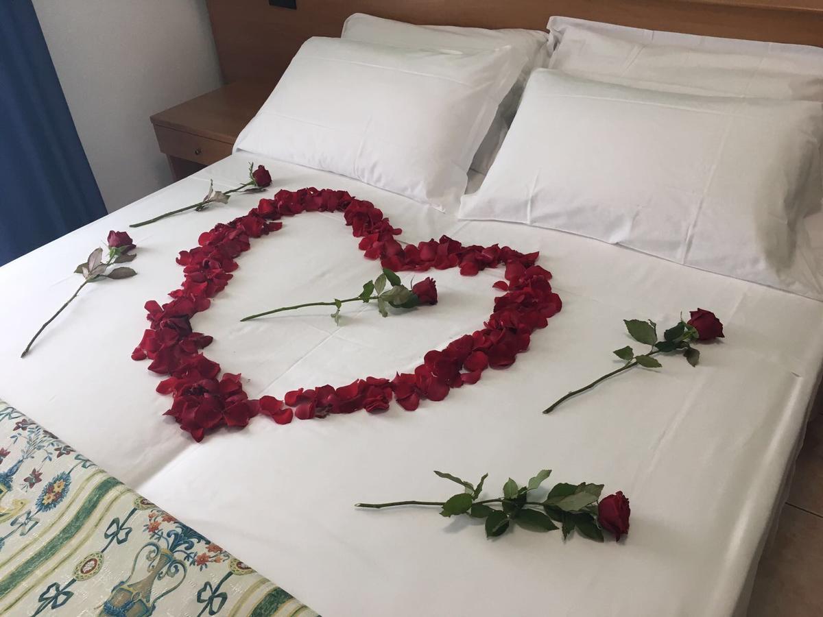 Hotel Tritone カオルレ エクステリア 写真