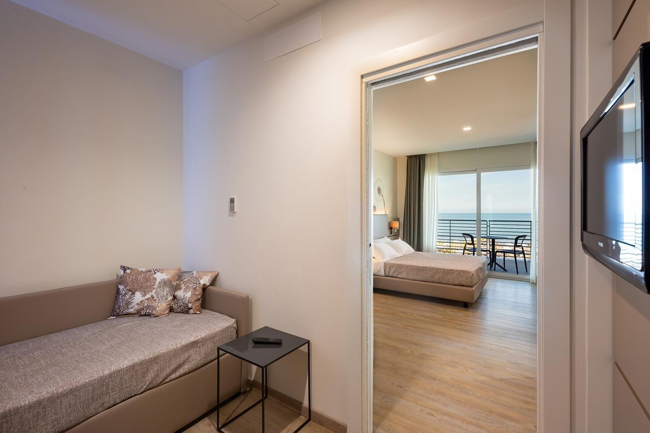 Hotel Tritone カオルレ エクステリア 写真